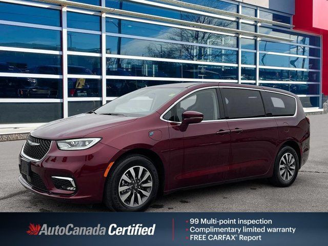 2022 Chrysler Pacifica Hybrid Touring L | Leather | Hybrid in Cars & Trucks in Guelph