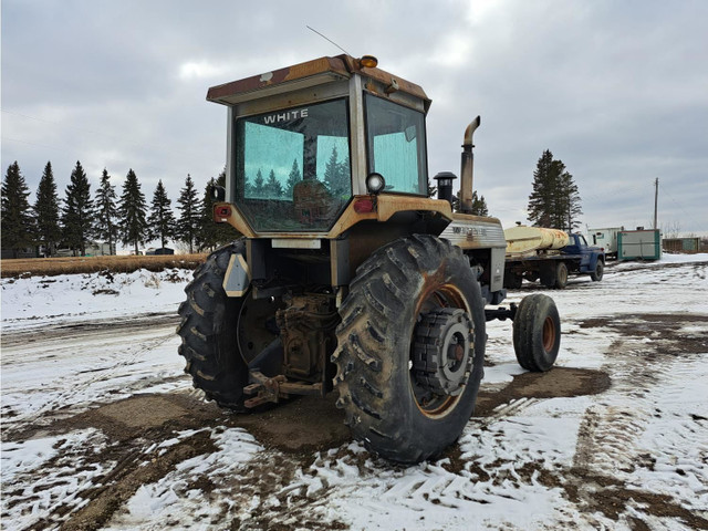 1977 White 2WD Tractor 2-135 in Farming Equipment in Calgary - Image 4