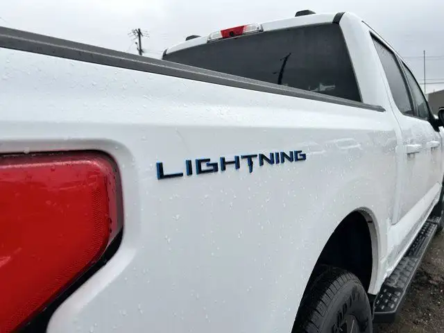 2025 Ford F-150 Lightning Flash | 312A | 4X4 | SuperCrew 145 in Cars & Trucks in Edmonton - Image 27