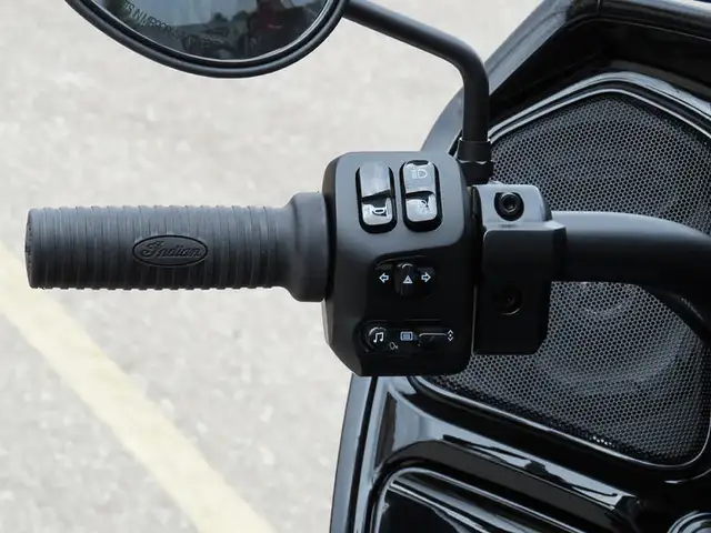 2024 Indian Motorcycle Pursuit Dark Horse with PowerBand Audio P in Street, Cruisers & Choppers in Cambridge - Image 13