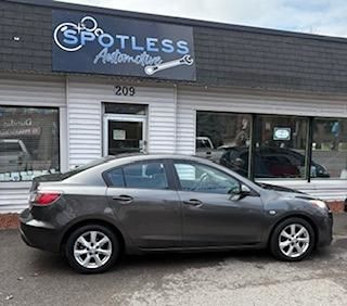 2010 Mazda MAZDA3 in Cars & Trucks in Oshawa / Durham Region