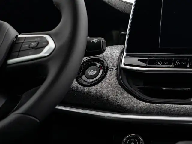 2025 Jeep Compass North in Cars & Trucks in Barrie - Image 22
