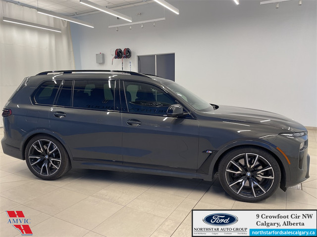 2023 BMW X7 M60i M SPORT PACKAGE - HEATED/COOLED LEATHER SEATS - in Cars & Trucks in Calgary - Image 4