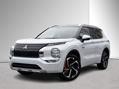 2025 Mitsubishi Outlander PHEV GT - Manager Demo, Call For Disco in Cars & Trucks in Burnaby/New Westminster