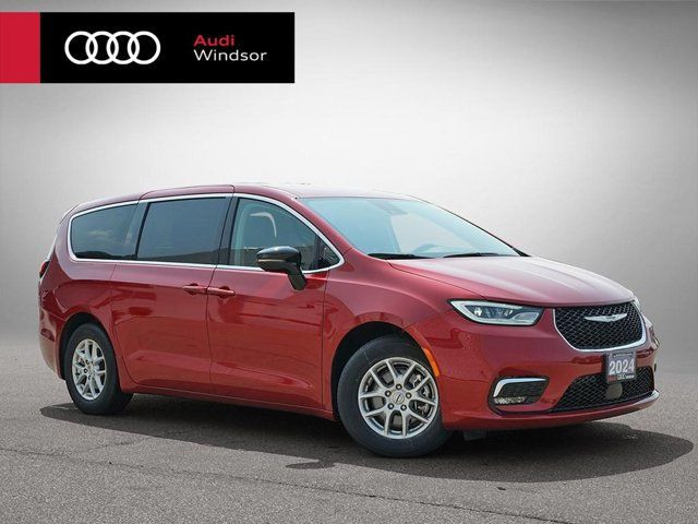 2024 Chrysler Pacifica Touring-L in Cars & Trucks in Windsor Region