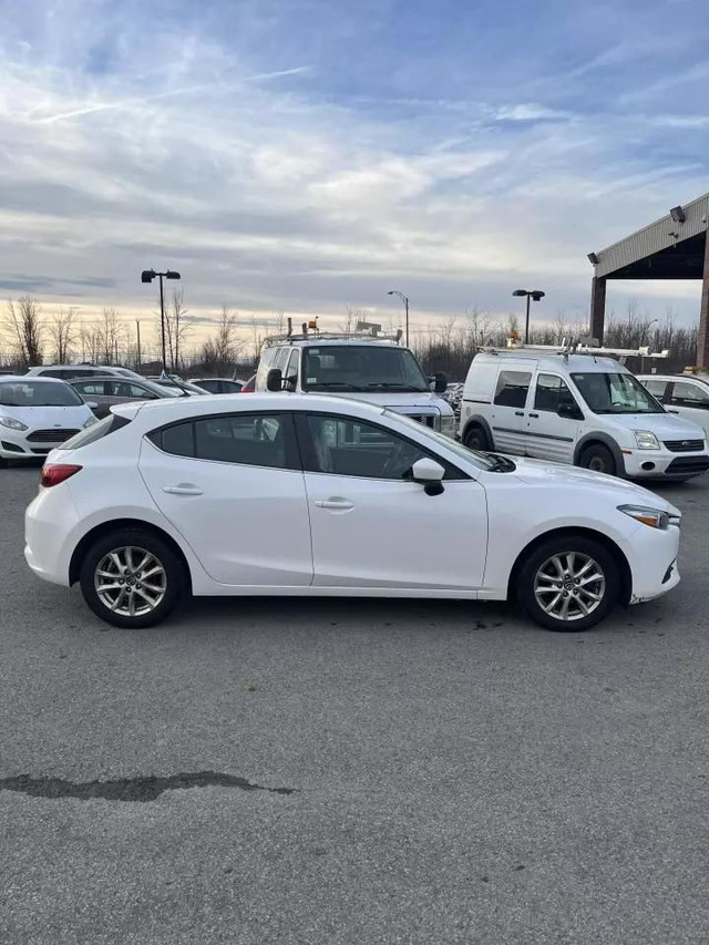 2018 MAZDA MAZDA3 I Touring in Cars & Trucks in West Island - Image 4