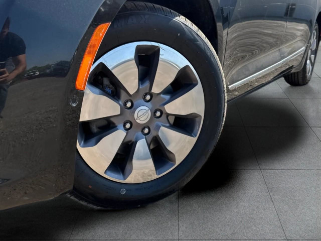 2017 Chrysler Pacifica Hybrid Platinum Platinum|| Hybrid|| Ce... in Cars & Trucks in Mississauga / Peel Region - Image 2