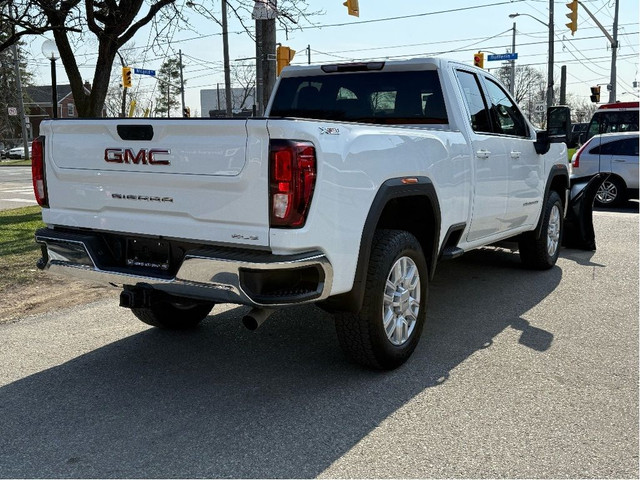 2022 GMC SIERRA 2500HD SnowPlow|Fisher V-Blade|Only16,747km!|Cer in Cars & Trucks in City of Toronto - Image 3