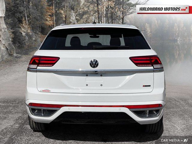2022 Volkswagen Atlas Cross Sport Execline in Cars & Trucks in Hamilton - Image 4