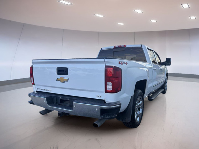 Chevrolet Silverado 1500 LTZ cabine multiplace 143,5 po 4RM avec dans Autos et camions  à Laurentides - Image 4