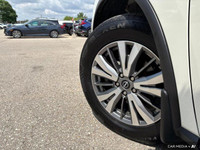 Experience the smooth ride and versatile space of this 2023 Nissan Murano S, boasting Pearl White Pe... (image 9)