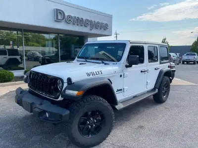 WAS: $51495 NOW: $49995 plus taxes and licensing feesOff-Lease, Heated Cloth Seats and Steering Whee...