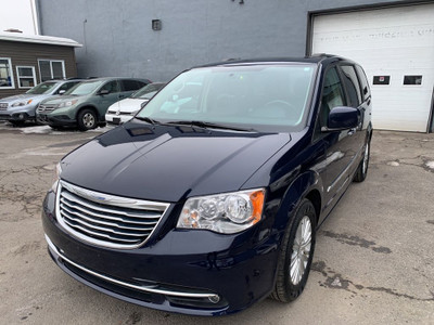  2015 Chrysler Town & Country 4dr Wgn Premium etat impeccable do