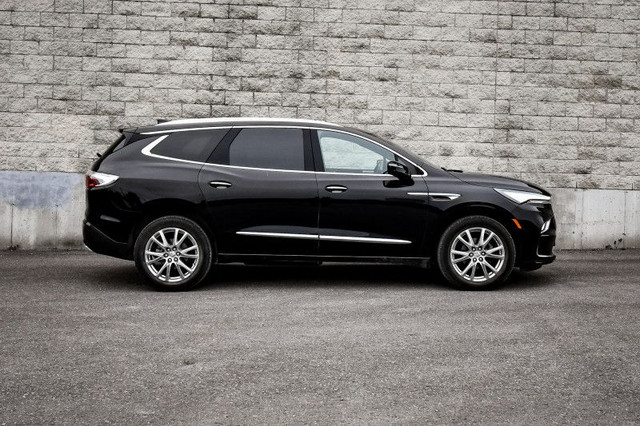 2023 Buick Enclave Premium • BOSE AUDIO • MASSAGE SEATS • HUD •  in Cars & Trucks in Kingston - Image 2