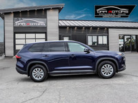 ACCIDENT FREE, LOADED XLE MODEL, HEATED LEATHER 8 PASSENGER SEATING, SUNROOF, COLLISION AVOIDANCE, B... (image 2)