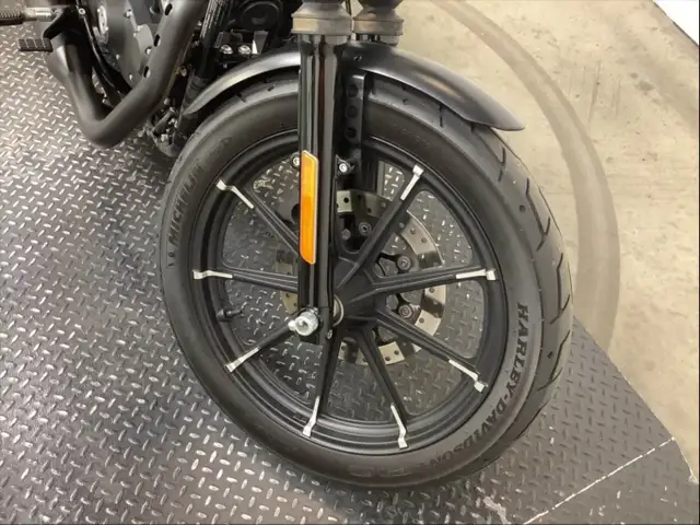 2018 Harley-Davidson Sportster XL883N Iron in Street, Cruisers & Choppers in City of Toronto - Image 11