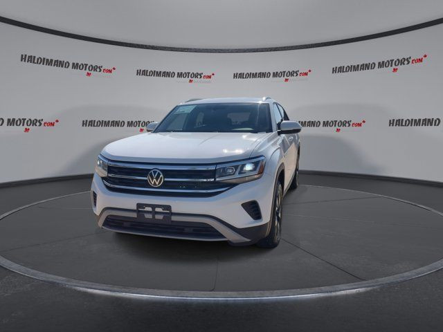 2020 Volkswagen Atlas Cross Sport Trendline in Cars & Trucks in Hamilton - Image 3