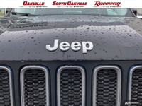 4WD / 4X4 Clean Carfax No Reported Accidents 18 x 7.0 Aluminum Rims Bluetooth Hands-Free Cloth Low-B... (image 8)