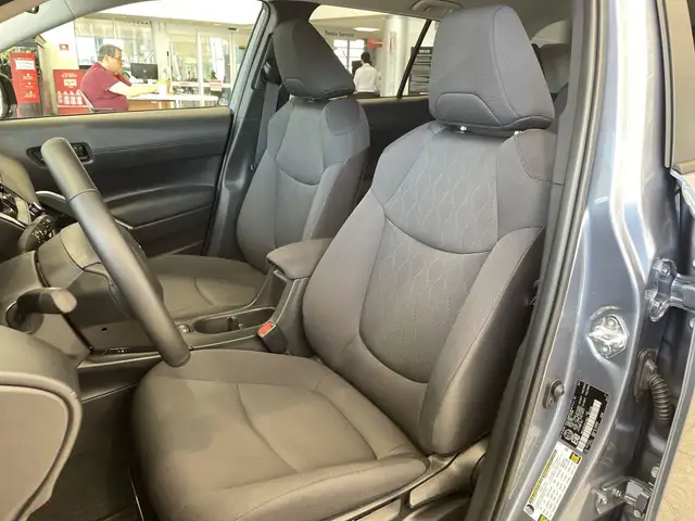 2024 Toyota Corolla Cross LE FORMER DEMO,WINTER TIRES ON RIMS... in Cars & Trucks in City of Toronto - Image 21