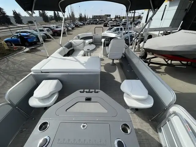 2022 South Bay S224FCR 3.0 in Powerboats & Motorboats in Saskatoon - Image 7