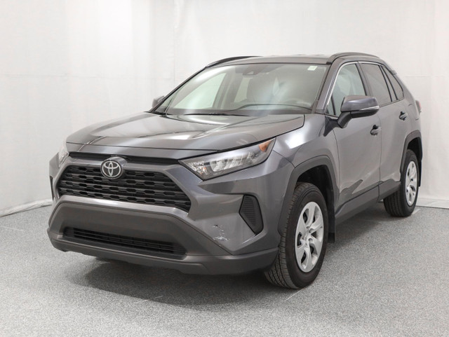 2020 Toyota RAV4 LE AWD, CARPLAY, ANDROID AUTO,SIÈGES CHAUFFANTS in Cars & Trucks in Longueuil / South Shore