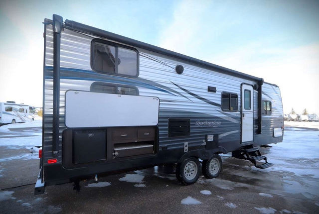 2018 Keystone SPRINGDALE 240BH in Travel Trailers & Campers in Calgary - Image 4