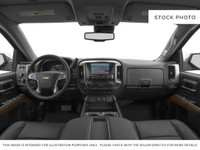 AMVIC Licensed Dealer *5.3L Crew Cab 4x4 *True North Package *Premium Cloth 40/20/40 Split Bench Sea... (image 4)