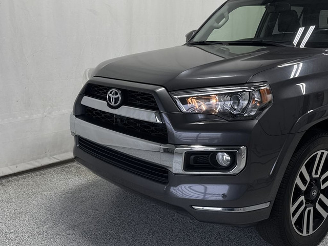 2015 Toyota 4Runner Limited 4X4 - Backup Camera, Cruise Control, in Cars & Trucks in Strathcona County - Image 4