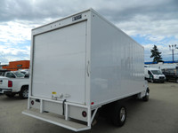 Welcome to Central Truck Sales. 2022 GMC SAVANNA 16 FT CUBE VAN , V8 Automatic transmission ,Cruise... (image 5)