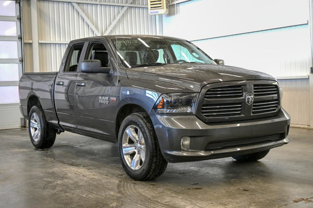 2015 RAM 1500 Cabine quad Sport 4x4 V8 5,7L  in Cars & Trucks in Sherbrooke