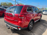 HERE IS A NICE CLEAN ACCIDENT FREE WELL MAINTAINED 7 PASSENGER SUV THAT LOOKS AND DRIVES GREAT AND S... (image 3)