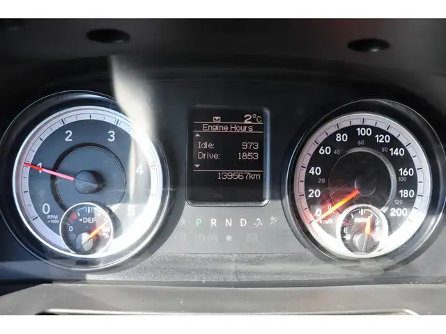 2015 Dodge RAM 4500 CREW DUALLY 6.7L CUMMINS 4X4, SERVICE BODY & in Cargo & Utility Trailers in Winnipeg - Image 6