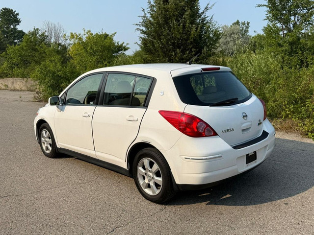 2010 Nissan Versa SL | in Cars & Trucks in Oshawa / Durham Region - Image 4