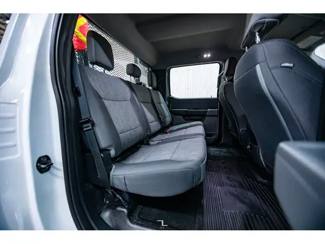 2023 Ford F-350 4x4 Crew Cab XL Deck BCam dans Autos et camions dans Grande Prairie - Image 25