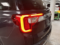 Our lavishly equipped 2021 GMC Acadia Denali AWD is engineered for excellence in Hunter Metallic! Po... (image 9)