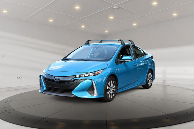 2021 Toyota PRIUS PRIME BRANCHABLE + HYBRIDE + SIEGES CHAUFFANT  in Cars & Trucks in Longueuil / South Shore