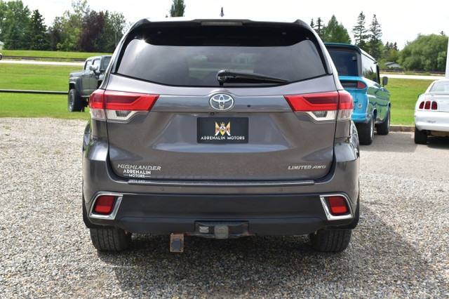 2018 Toyota Highlander ***LIMIITED, 2ND ROW BUCKETS*** in Cars & Trucks in Calgary - Image 4