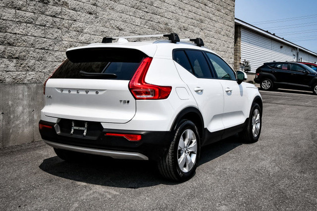 2022 Volvo XC40 MOMENTUM • NAV • ADAPTIVE CRUISE • POWER LIFTGAT in Cars & Trucks in Ottawa - Image 3