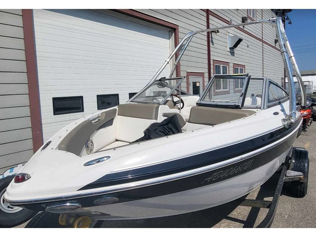  2013 Glastron 195 GLS FINANCING AVAILABLE in Powerboats & Motorboats in Calgary - Image 3