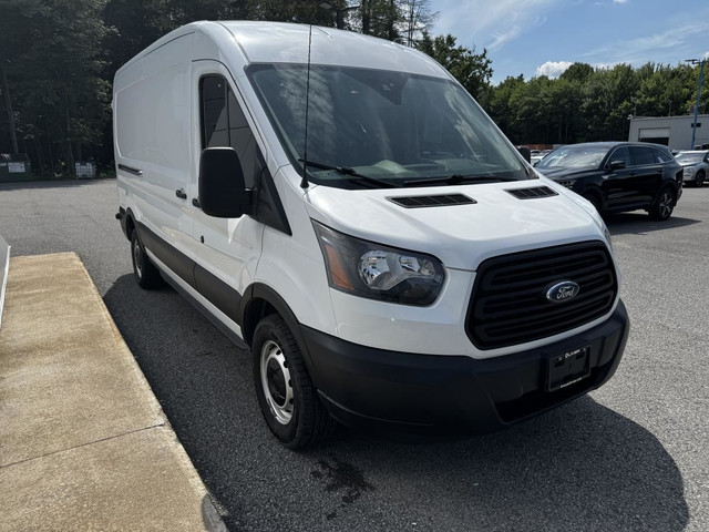 Ford Transit Van T-250 toit moyen 148 po PNBV de 9 000 lb porte  in Cars & Trucks in Trois-Rivières - Image 3