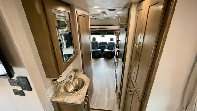 2023 Dynamax isata 3 24RW in RVs & Motorhomes in Victoria - Image 11