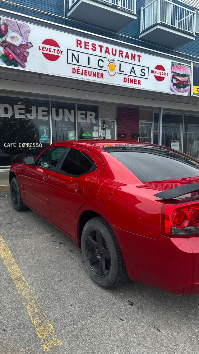 2010 Dodge Charger SXT in Cars & Trucks in City of Montréal - Image 3