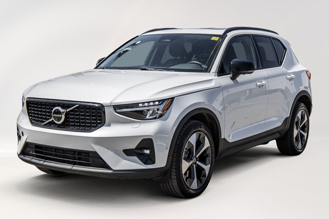 2025 Volvo XC40 in Cars & Trucks in City of Montréal