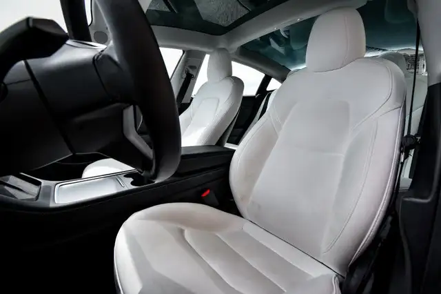 2023 Tesla Model 3 Base • FAST CHARGING • NAV • 360 CAM • SUNROO in Cars & Trucks in Kingston - Image 23