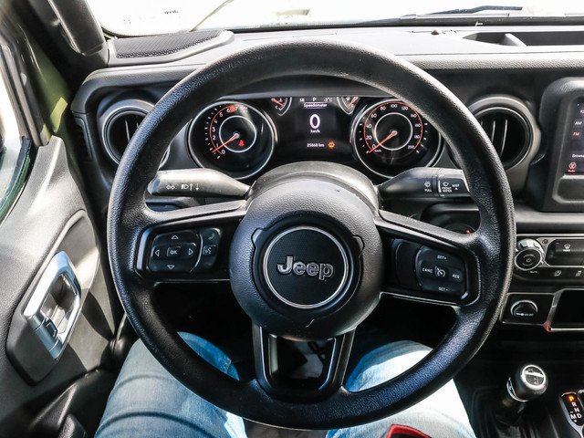 2023 Jeep Wrangler Sport Back-up Cam | CarPlay | 8 Speakers |... in Cars & Trucks in London - Image 3