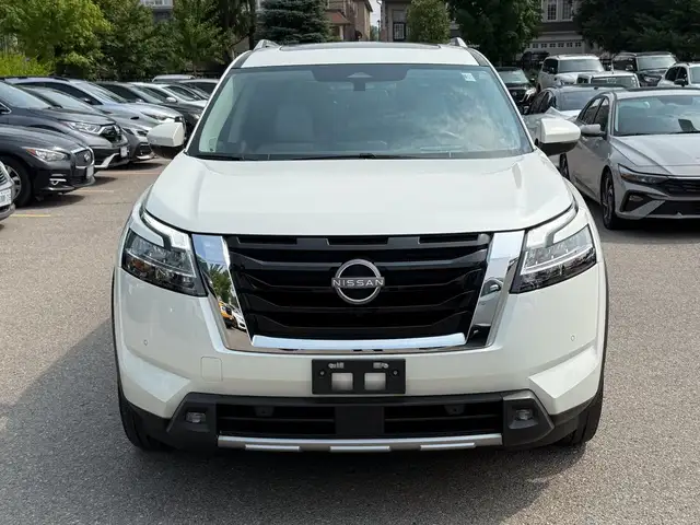 2022 Nissan Pathfinder SL in Cars & Trucks in Markham / York Region - Image 4