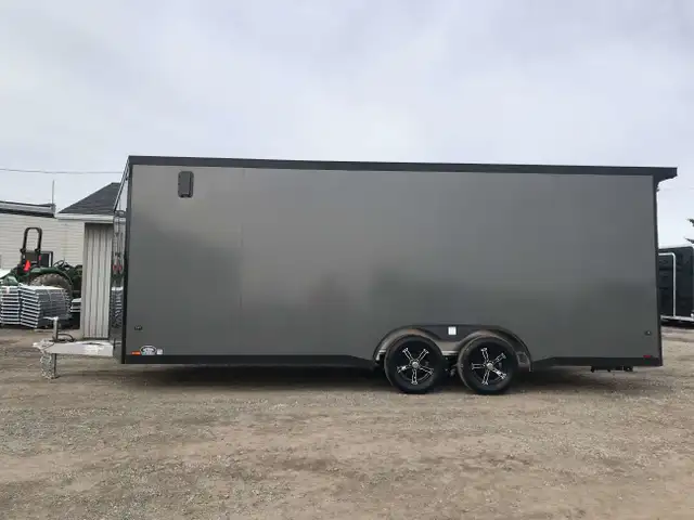 2025 LEGACY SERIES LEGACY 8.5' WIDE ENCLOSED V-NOSE CARGO/AUTO H in Cargo & Utility Trailers in Hamilton - Image 6