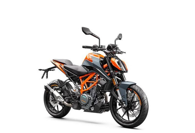 2023 KTM 390 DUKE - Gris in Sport Touring in West Island - Image 4
