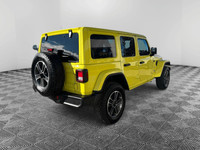 Heated Seats, Heated Steering Wheel, Dual-Zone Automatic climate control, Remote Start, Alpine Premi... (image 4)