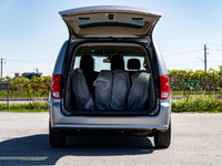 SE PLUS GROUP -inc: 2nd-Row Power Windows Wheels: 17 x 6.5 Aluminum Deep-Tint Sunscreen Glass Power... (image 6)